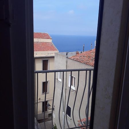 Bed and Breakfast L'Antico Faro à Castelsardo Extérieur photo